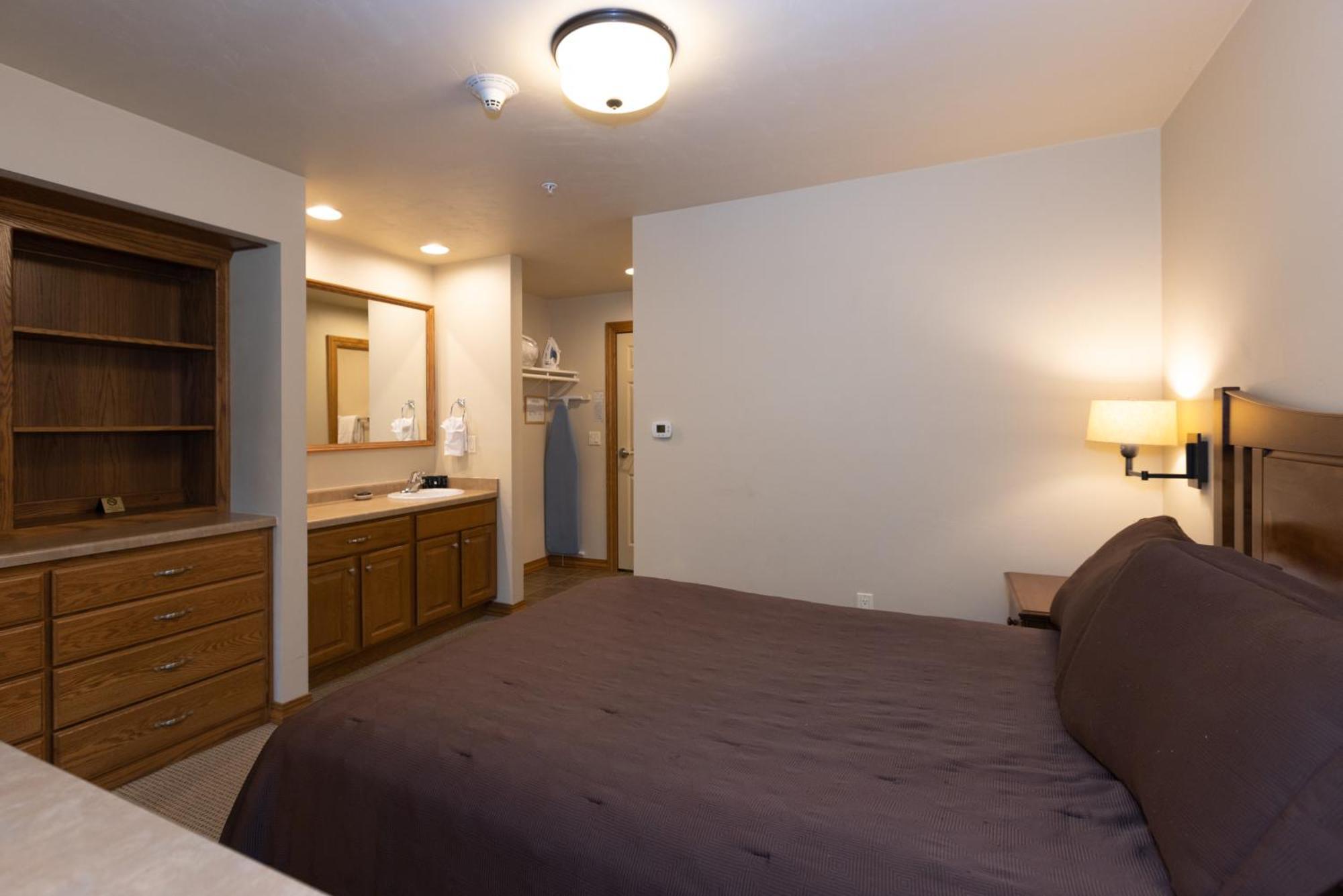 Gordon Lodge Baileys Harbor Room photo